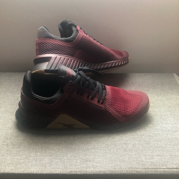 Maroon Reebok Flashfilm Size 